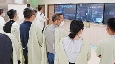 前往 三軍總醫院與中醫大附醫交流 共創智慧醫療與重症照護新契機