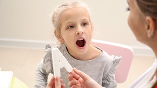Treatment of Articulation Disorders in Children 小兒構音異常治療