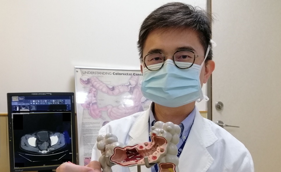 達文西手術治療大腸癌第三期 術後順利出院與家人團聚